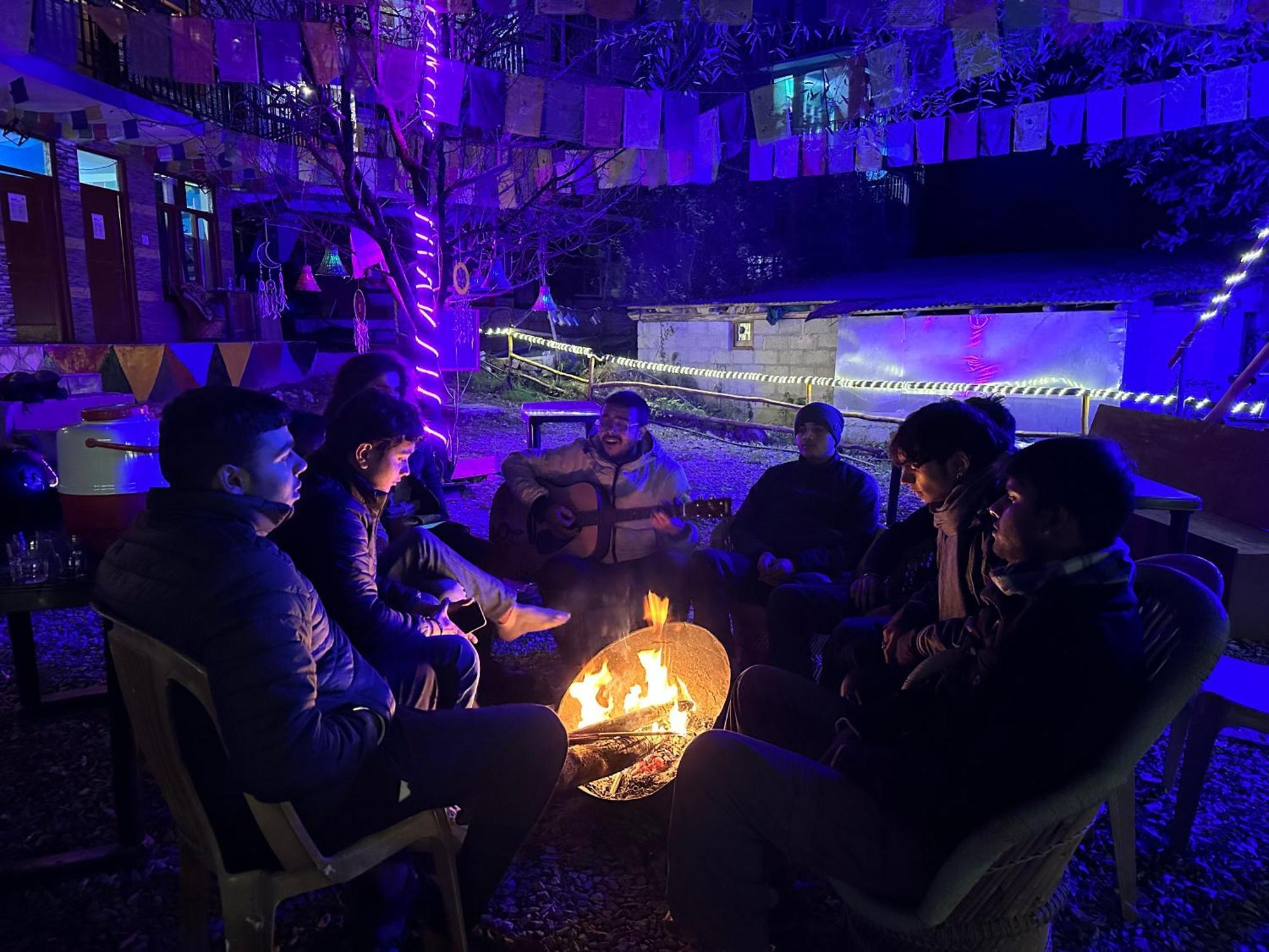 Hostel 360 Degree, Jibhi Buitenkant foto