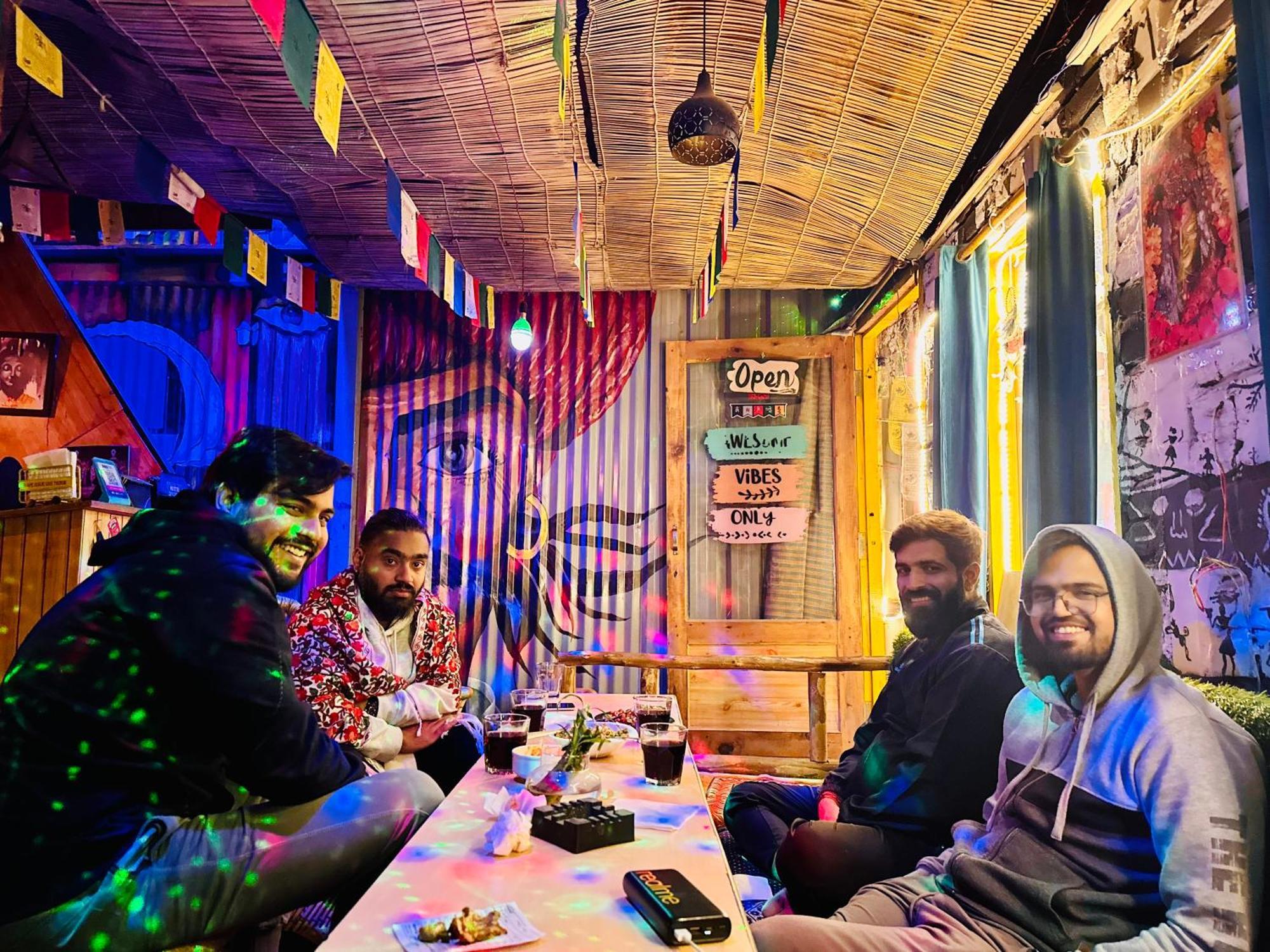 Hostel 360 Degree, Jibhi Buitenkant foto
