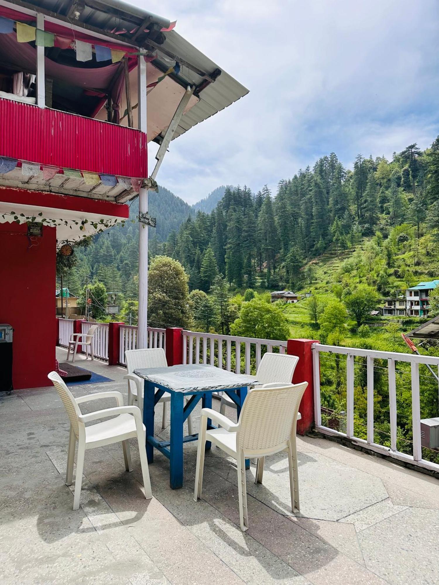 Hostel 360 Degree, Jibhi Buitenkant foto
