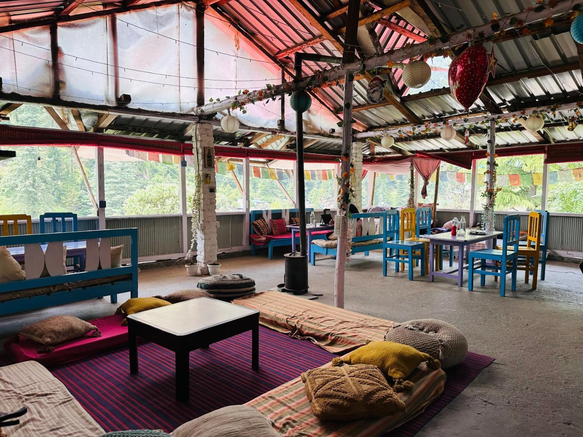 Hostel 360 Degree, Jibhi Buitenkant foto