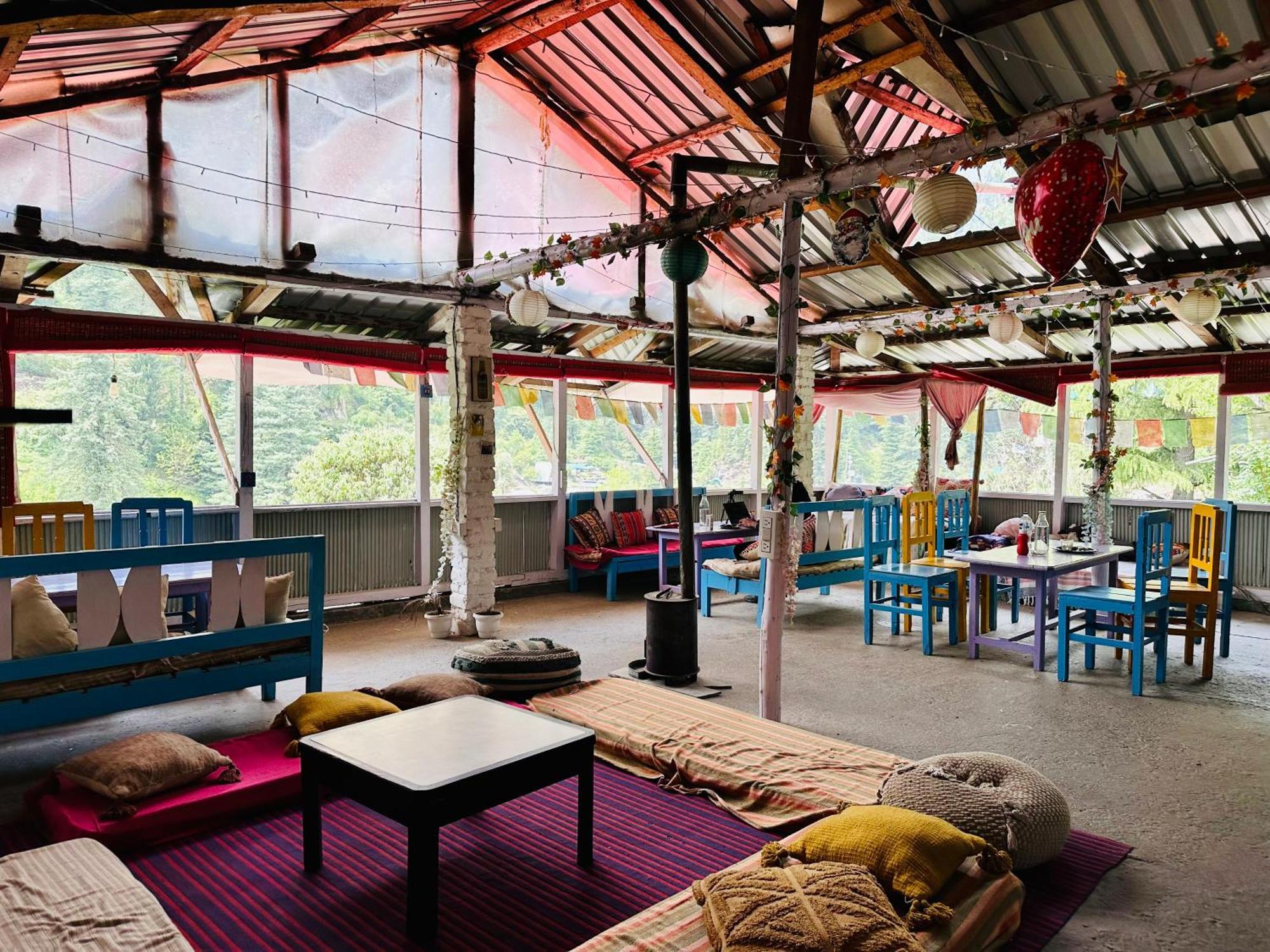 Hostel 360 Degree, Jibhi Buitenkant foto